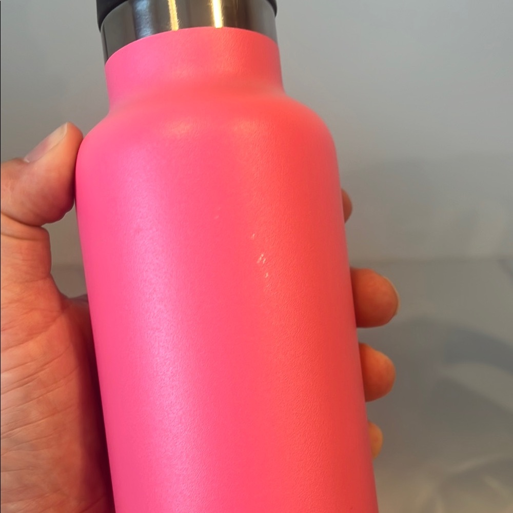 21 oz Hydro Flask Pink Water Bottle with 3 extra variety lids - Picture 3 of 11